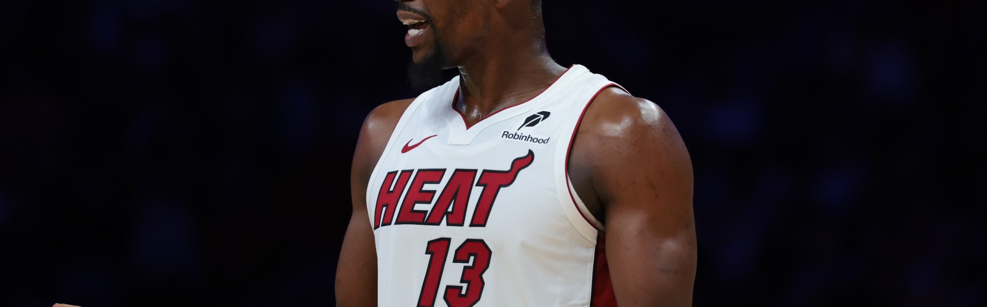 开云下载-攻守兼备！阿德巴约半场12中6拿到17分6板2断1帽 罚球4中4