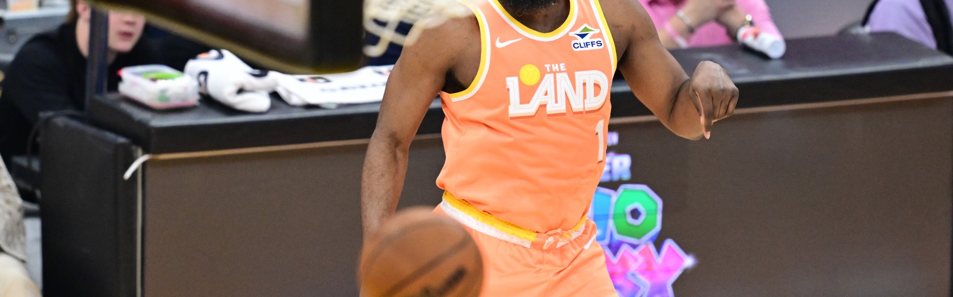 开云APP-哈登说自己运气不好？路威：今年他没任何借口了 一切都对他有利