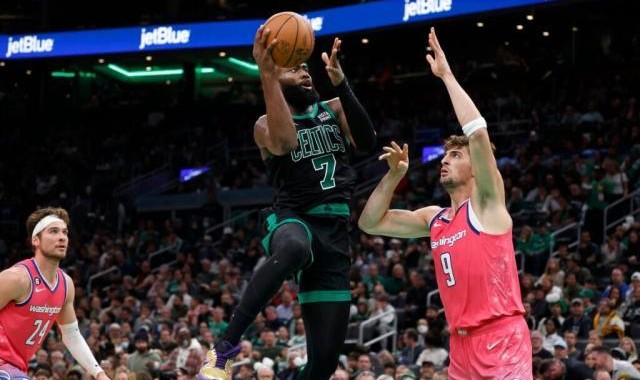 开云网页版-【现场】主场缺席无碍绿军取胜 塔图姆或继续休战？