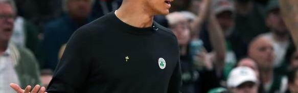 开云官网-凯尔特人第三节崩盘！马祖拉or塔图姆谁最该背锅？