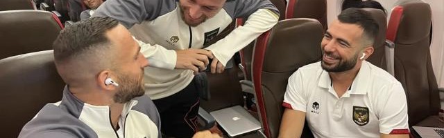 开云官网-18强赛漫谈②：包机并非为炫耀 应从球队需要出发